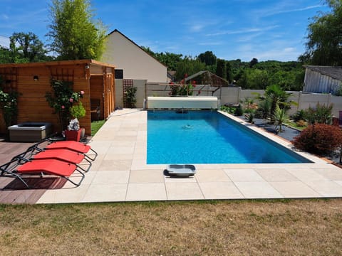 Pool view, Swimming pool, Swimming pool, sunbed