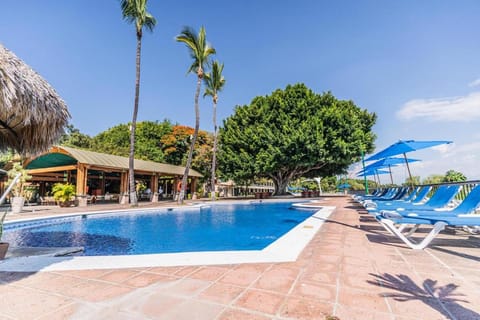 Balcony/Terrace, Pool view, Swimming pool