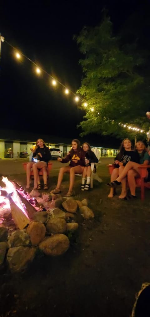 Vintage Block Inn & Suites Hotel in Okoboji