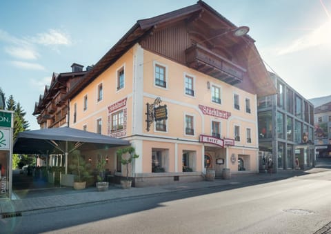 Property building, Facade/entrance, City view