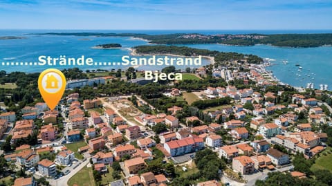 Day, Bird's eye view, Beach, On site, Text overlay