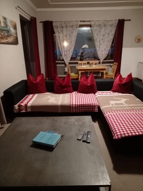 Katharina's Sleepover - Budget Holiday Home Bed and Breakfast in Piesendorf