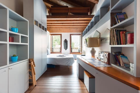 Seating area, Bedroom