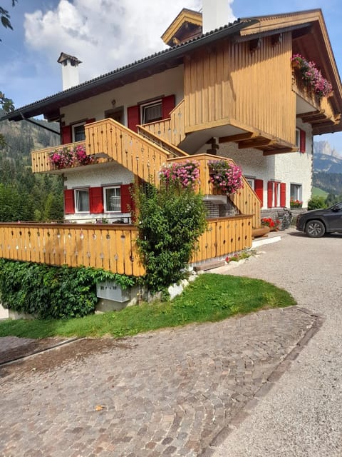 Casa Defrancesco - with terrace Apartment in Moena