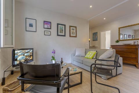 MY CASA - GAMBETTA - Charming 2 bedroom - Near Promenade Apartment in Nice