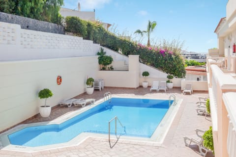 Property building, Balcony/Terrace, Swimming pool