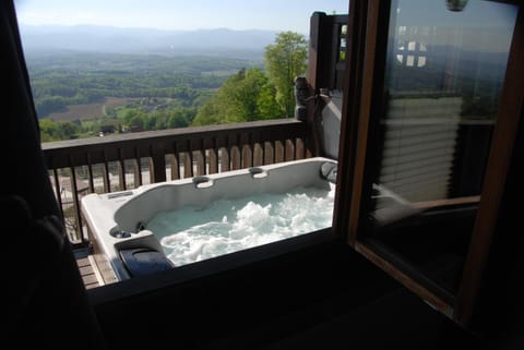 Hot Tub, Pool view, Swimming pool