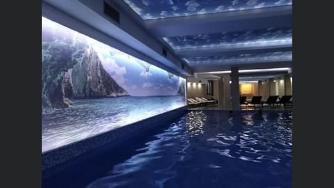 Swimming pool, Swimming pool