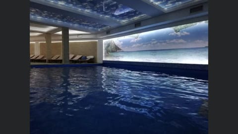 Swimming pool, Swimming pool