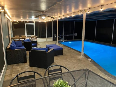 Patio, Pool view, Swimming pool