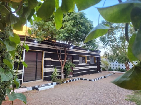 Property building, Patio, Patio, Facade/entrance, Lunch, Inner courtyard view