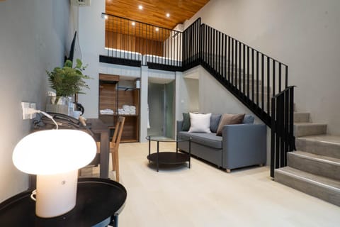 Living room, Photo of the whole room, Seating area