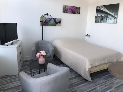 charmant studio Pont-Audemer Apartment in Normandy