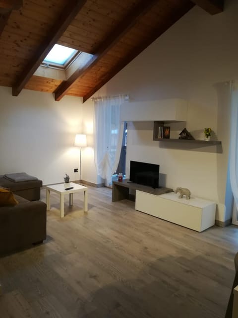 Communal lounge/ TV room, TV and multimedia, Living room