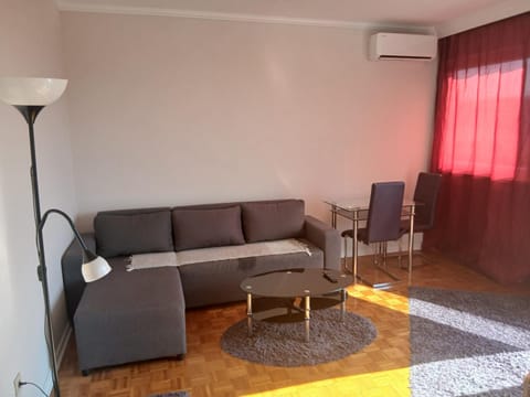 Living room, air conditioner