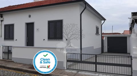 Facade/entrance, Property logo or sign, Logo/Certificate/Sign, Street view