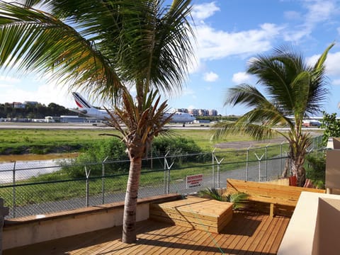 BBQ facilities, Balcony/Terrace, Lounge or bar, Landmark view
