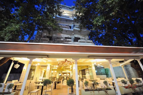 Facade/entrance