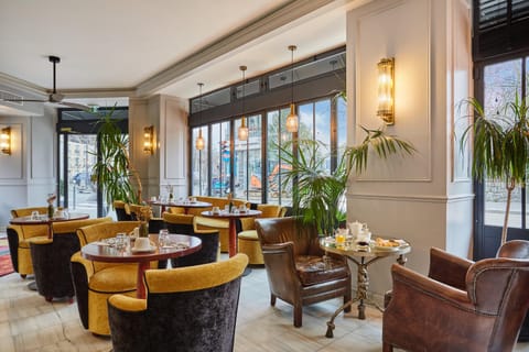 Restaurant/places to eat, Lobby or reception, Breakfast