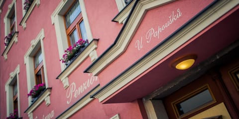 Facade/entrance, Property logo or sign