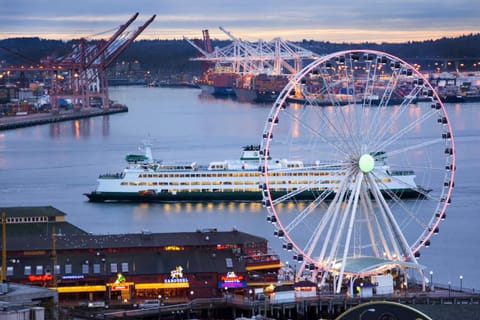 View (from property/room), Area and facilities
