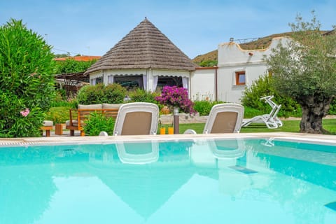 Garden, Swimming pool