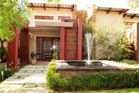 Facade/entrance, Garden view