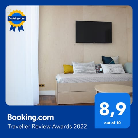 Balcony/Terrace, Living room, Seating area, Bedroom