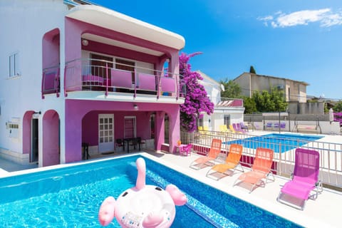 Property building, Game Room, View (from property/room), Balcony/Terrace, Balcony/Terrace, Business facilities, Pool view, Swimming pool, Quiet street view