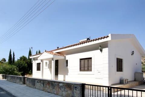 Property building, Street view