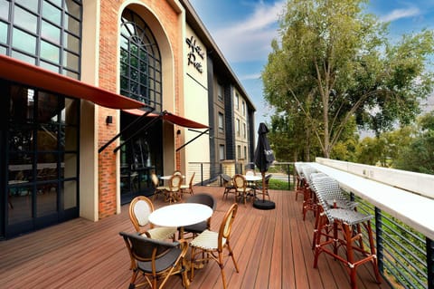 Property building, Patio
