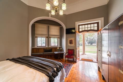 Welgeluk Feather Palace Bed and Breakfast in Western Cape