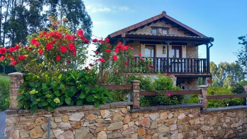 Facade/entrance, Spring