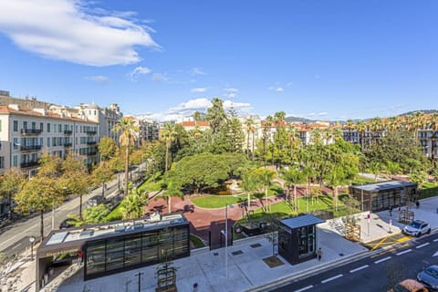 MY CASA - VICTOR HUGO - Beautiful Apartment - View over Garden Apartment in Nice