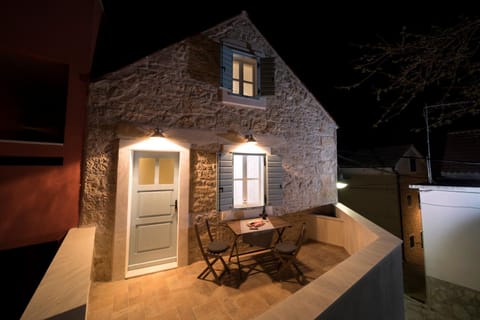 Mulberry Stonehouse House in Šibenik-Knin County, Croatia