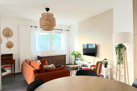 L'Estrade 4 - Appartement 2 bedrooms with the view lake & garage Apartment in Annecy