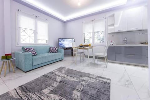 Modern fully-equipped house, 5 min walk from metro House in Chalandri