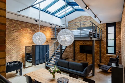 Seating area, Dining area