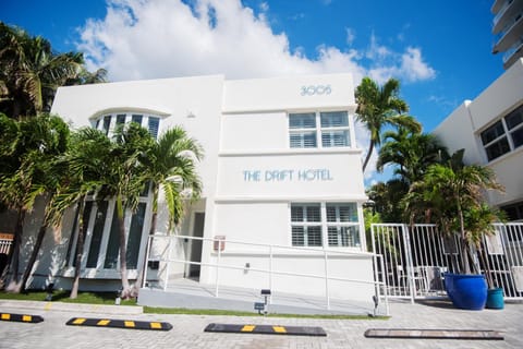 Facade/entrance, Off site, On site, Street view, Quiet street view, Facility for disabled guests