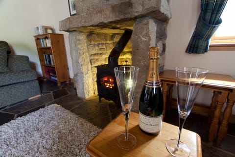 Seating area, Drinks, flat iron