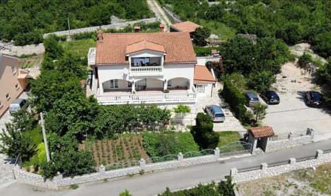 Patio, Facade/entrance, Off site, Natural landscape, Bird's eye view, Garden, Balcony/Terrace, Area and facilities