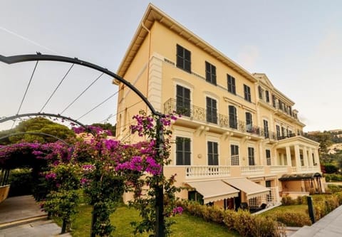 Diodato Suite Apartment - Amazing Location, WiFi, Pool, Sauna, Gym & Private Garden Apartment in Roquebrune-Cap-Martin