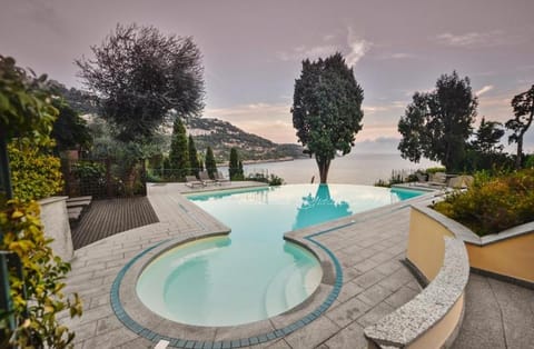 Diodato Suite Apartment - Amazing Location, WiFi, Pool, Sauna, Gym & Private Garden Apartment in Roquebrune-Cap-Martin