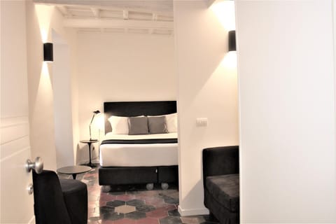 Seating area, Bedroom