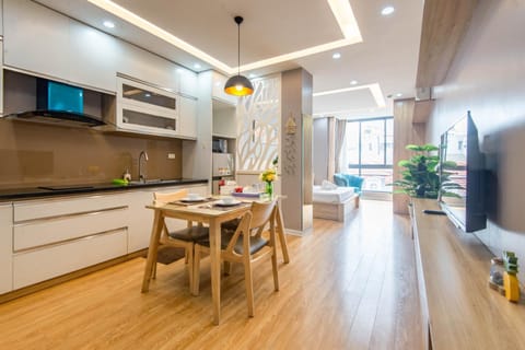 TV and multimedia, Kitchen or kitchenette, Seating area