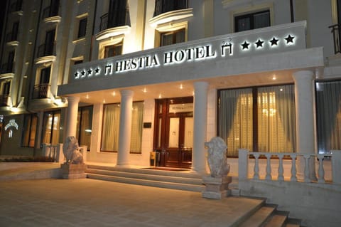 Facade/entrance