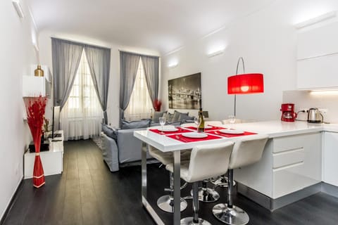 Elegant House Via Pia Apartment in Savona