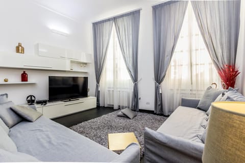 Elegant House Via Pia Apartment in Savona