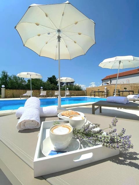 Pool view, Swimming pool, sunbed