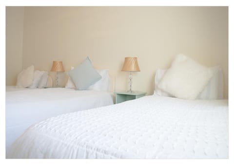 no 3 Leitrim Road House in Leitrim, Co. Leitrim, Ireland